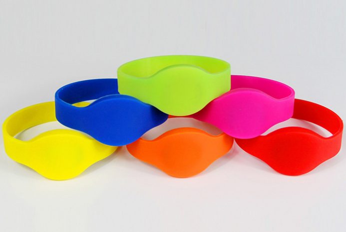 rfid硅膠腕帶標(biāo)簽產(chǎn)品正面展示